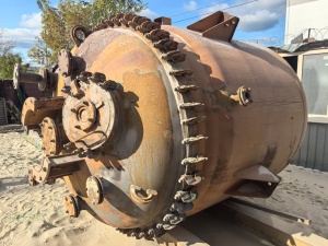 Химический реактор эмалированный объемом 6,3 м.куб