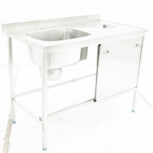 Ванна моечная односекционная с отверстием для отходов 1200х650х900 ц/т, борт, купе