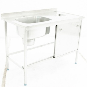 Ванна моечная односекционная с отверстием для отходов 1200х650х900 ц/т, борт, купе