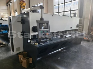 Гидравлическая гильотина QC11K-8x2500