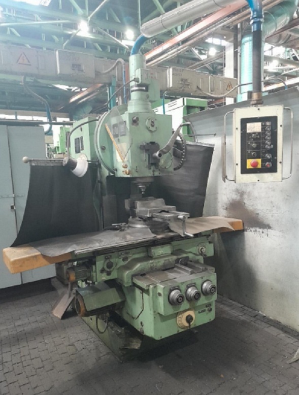 Вертикально-фрезерный станок FSS-315E