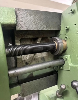 Универсально-фрезерный FUW 250 / IV