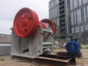 Щековая дробилка СМД-110А