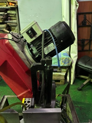 Ленточнопильный станок, пр-во Чехия Bomar Ergonomic 320.250 DG