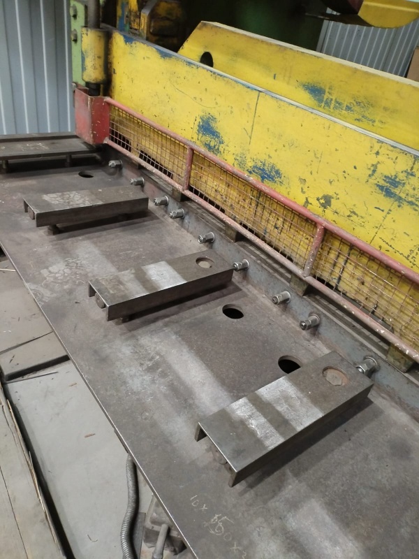 В наличии Гильотина НГ20,Фрезерный станок 6Р821;Расточной станок ТРХ6111/С