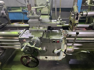 Токарный Винторезный станок, 1к62 РМЦ 1500 мм