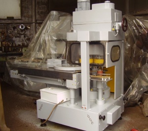 Конскрвное оборудование. Закаточные машины Б4-КЗК. Дозаторы-наполнители тип ДН. Этикетировщики. Запчасти