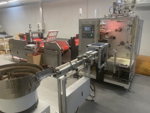 ЛИНИЯ ВЫСЕКАНИЯ С АВТОМАТИЧЕСКОЙ СМОТКОЙ