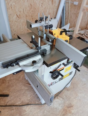 Фрезерный станок TFS-100/30