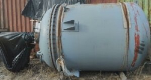 Реактор нержавеющий, объем — 6 куб.м., мешалка, змеевик