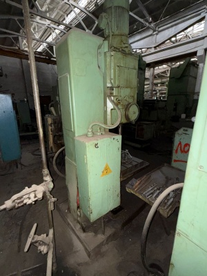 Вертикально-сверлильный станок 2Н135 (1634)