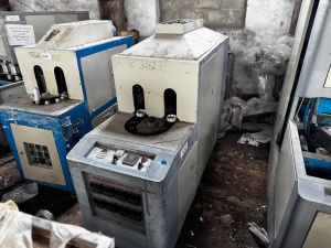 Полуавтомат выдува и станция разогрева преформ