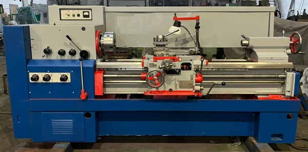 Токарно - винторезный станок 16К20