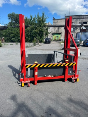 Передвижной грузовой подъемник (лифт)