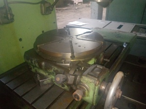 Координатно-расточной станок 2В440А