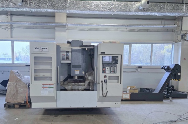 Обрабатывающий центр АKIRA-SEIKI PERFORMА V3 (4 оси), новый