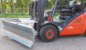 Снегоуборочный отвал для вилочных погрузчиков