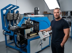 Машина карусельная для литья тапочек, подошвы