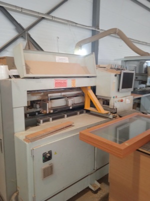 Сверлильно-присадочный станок с ЧПУ