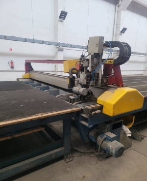 Продаётся полная линия для раскроя стекла формата JUMBO (6000x3210), в отличном рабочем состоянии. Оборудование находится в Польше