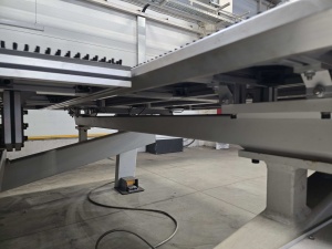 Координатно-пробивной пресс ACCURMAX E3000