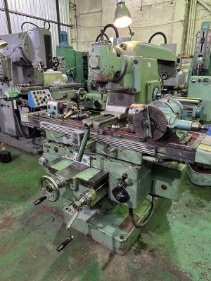 Широкоуниверсальный фрезерный станок Tos FA-3AU