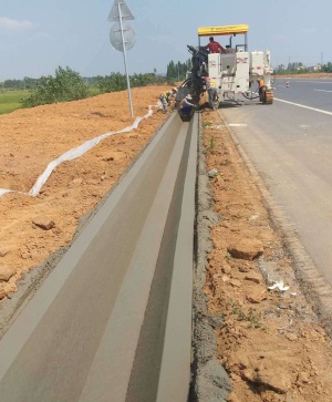 Бетоноукладчик / бордюроукладчик NC-1300S