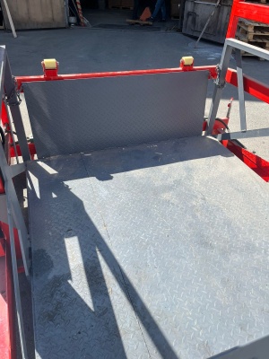 Передвижной грузовой подъемник (лифт)