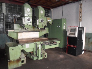 Oбъeмнo кoпиpoвaльнo-фpeзepный cтaнoк CF-200 Starrag c чиcлoвым пpoгpaмным yпpaвлeниeм