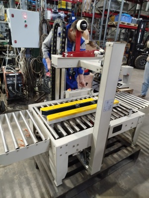 Заклейщик коробов