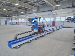 Робототехнический комплекс сварки на базе робота CRP RH20-06W, мало
