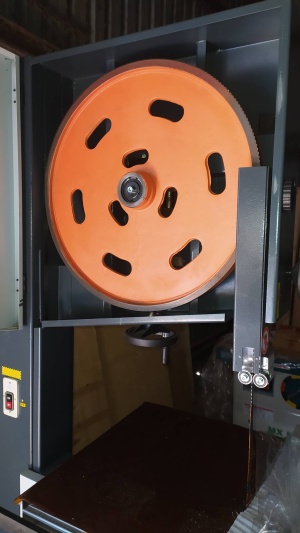 Ленточнопильный станок MJ346E (шкив 600 мм)