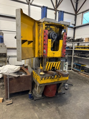 Пресс КЕ2130А на запчасти