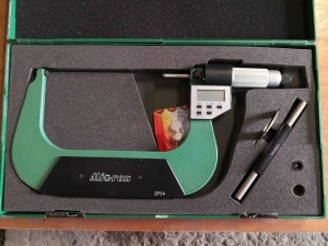 Цифровой микрометр гладкий Micron 150 мм, точность 0.001 мм