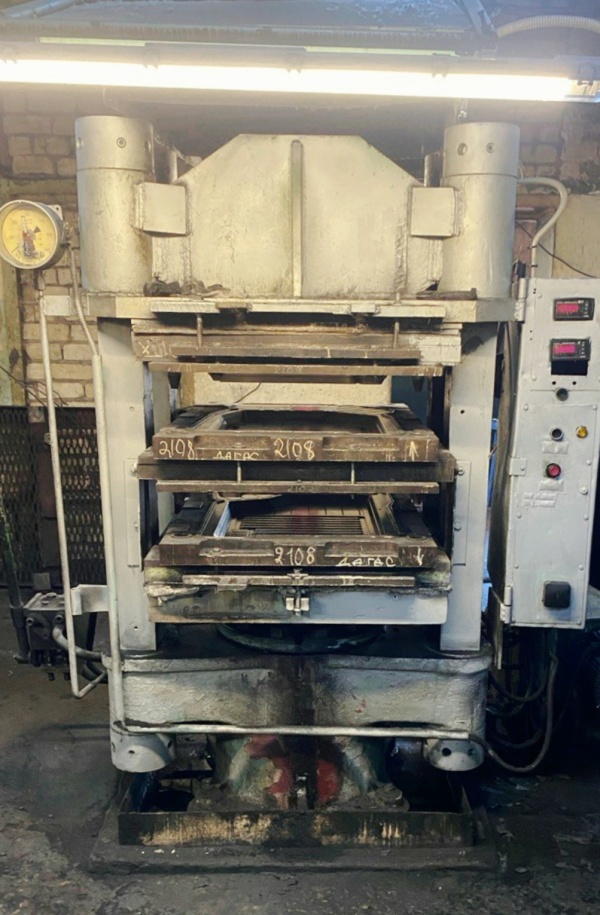 Пресс вулканизационный 800х800