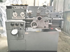 СТАНОК токарный ИЖ 250ИТВМ.01 (04г) из НИИ с ЦАНГАМИ