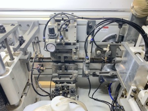 Кромкооблицовочный станок KDT KE-665JHS