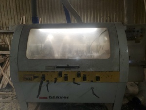 Beaver 415 (2007) — надёжный четырёхсторонний строгальный станок для профессиональной обработки древесины.()