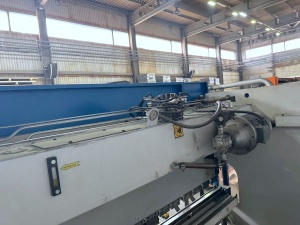 Гидравлический листогибочный пресс с ЧПУ для гибки листoвого металла Inanlar P-30100 CNC