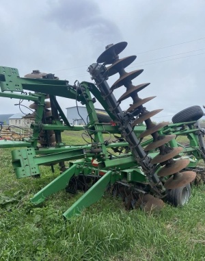 Дисковая борона John Deere 2623