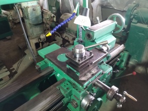 Универсальный токарно-винторезный станок 16К25