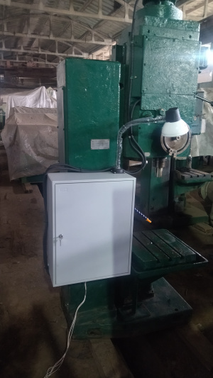 2Н135 Универсальный одношпиндельный вертикальный сверлильный станок