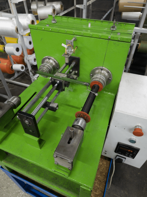 Полуавтоматическая машина для перемотки нити