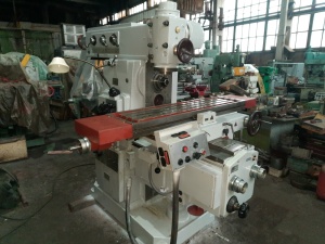 Станок фрезерный широкоуниверсальный 6Т82Ш