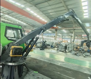 Перегружатель стационарный для перегрузки ТКО, мусора, металлолома, дерева ZX-10000