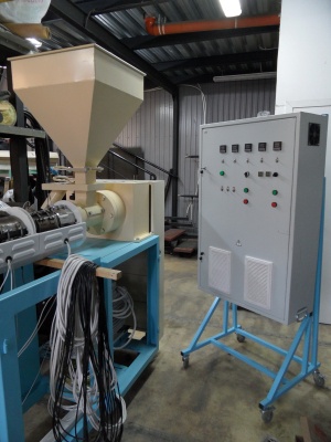 Смесители, миксеры ПВХ, экструдер для производства