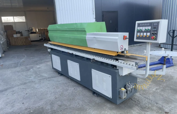 Кромкооблицовочный станок