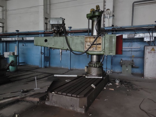 Станок радиально- сверлильный 2а576