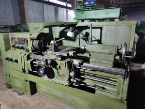 Универсальный токарно-винторезный станок 16К20, Владивосток