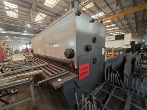 Гидравлические гильотинные ножницы QC11K 18x6000